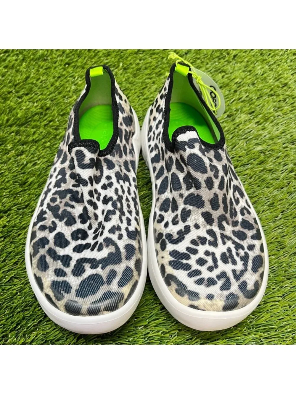 Oofos OOmg Eezee Leopard Print Womens Size 5 Black White Casual Slip On Shoes